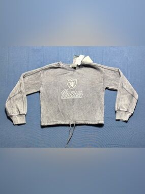 80% Cotton 20% Polyester XS NWT WEAR by Erin Andrews Las Vegas Raiders Sweatshir